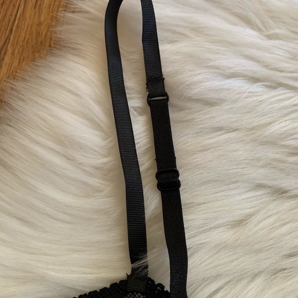 Kimchi Blue Black Floral Crop Bralette Size Small - Picture 6 of 10